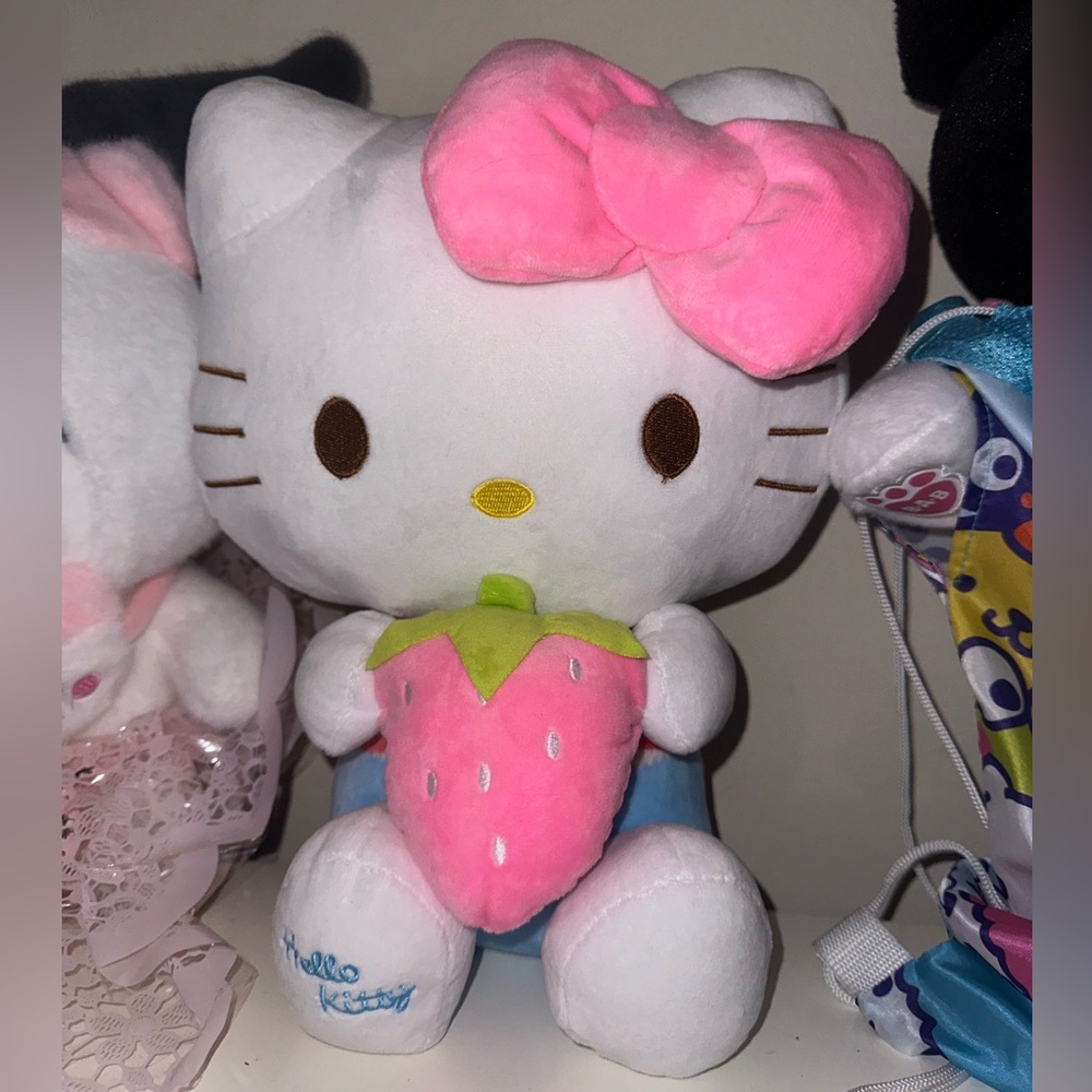 Hello kitty plush